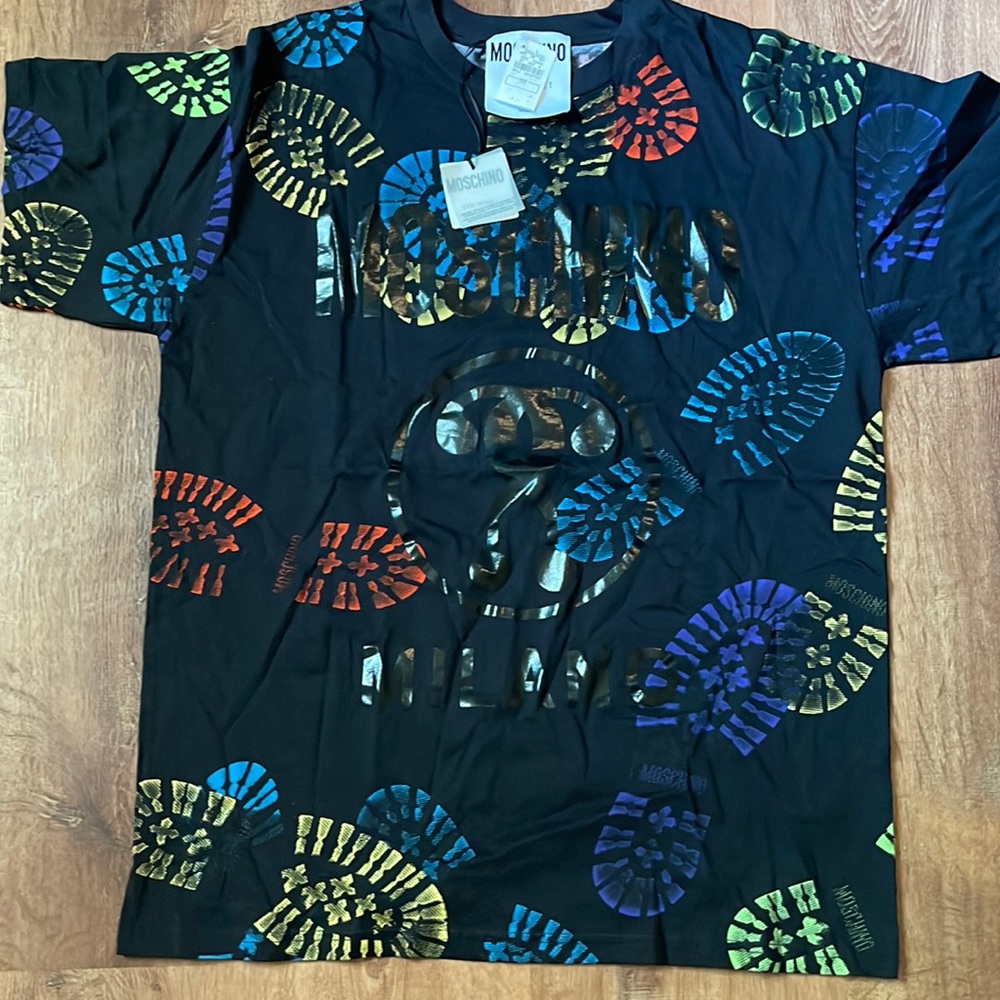 Moschino tee new with tags